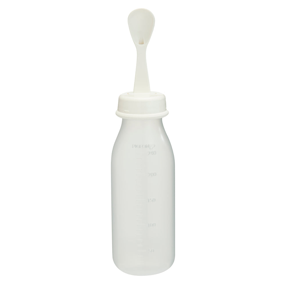 Mamadera con Cuchara PIGEON 240ml 6m+