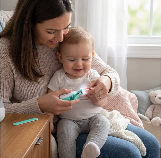 Cortauñas con Luz SAFETY 1ST Nail Clippers