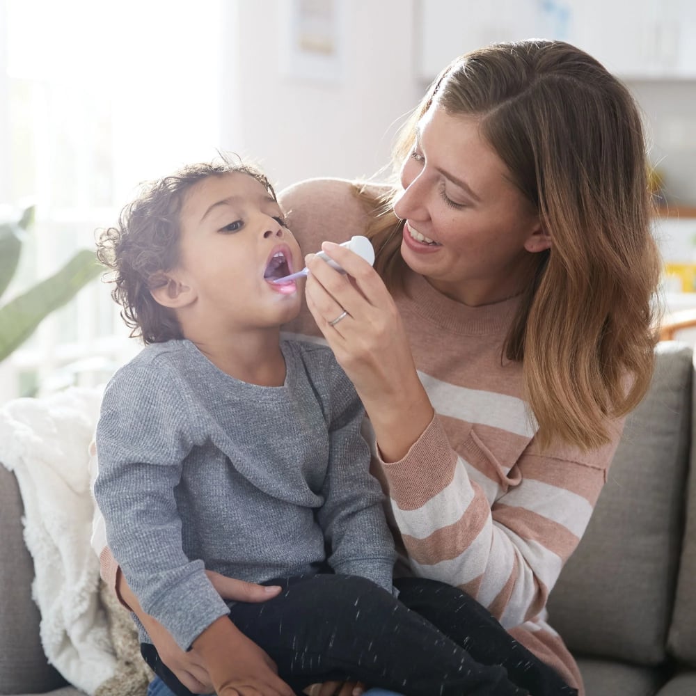 Depresor Lingual con Luz SAFETY 1ST Uso con y sin Smartphone