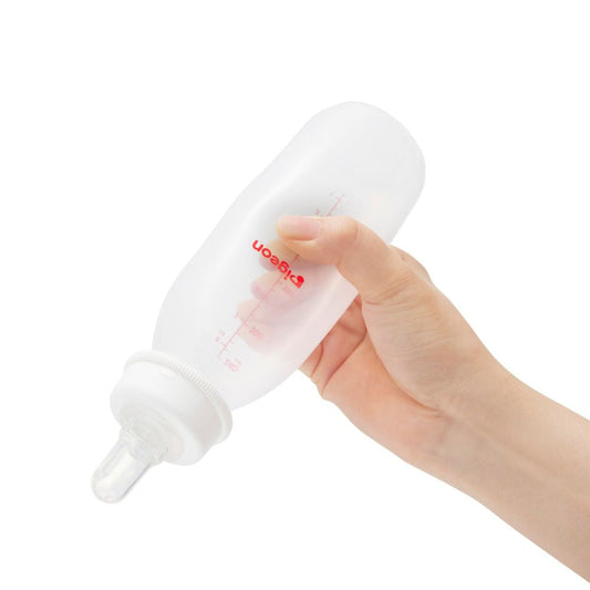 Mamadera Especial PIGEON Bebés con Labio Leporino y Paladar Hendido 240 ml