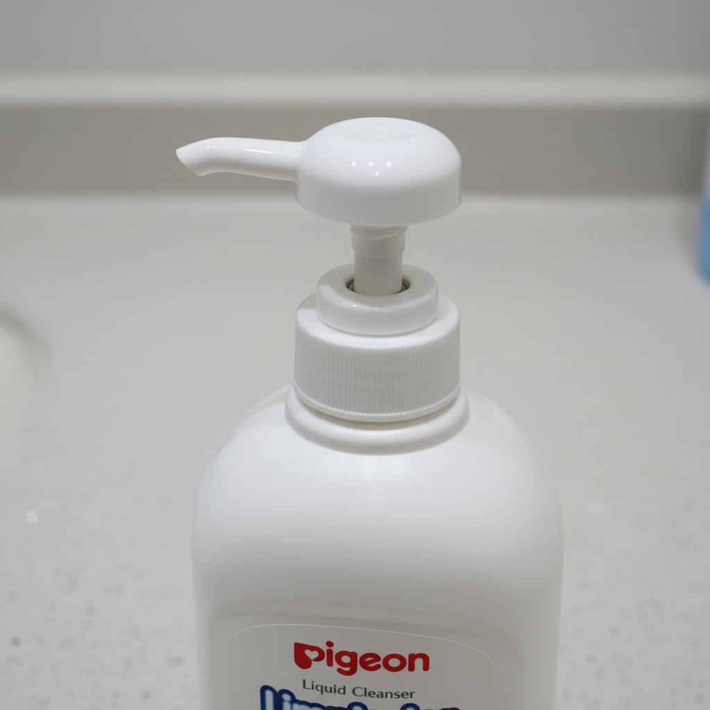 Limpiador de Mamaderas con Dosificador PIGEON 700ml