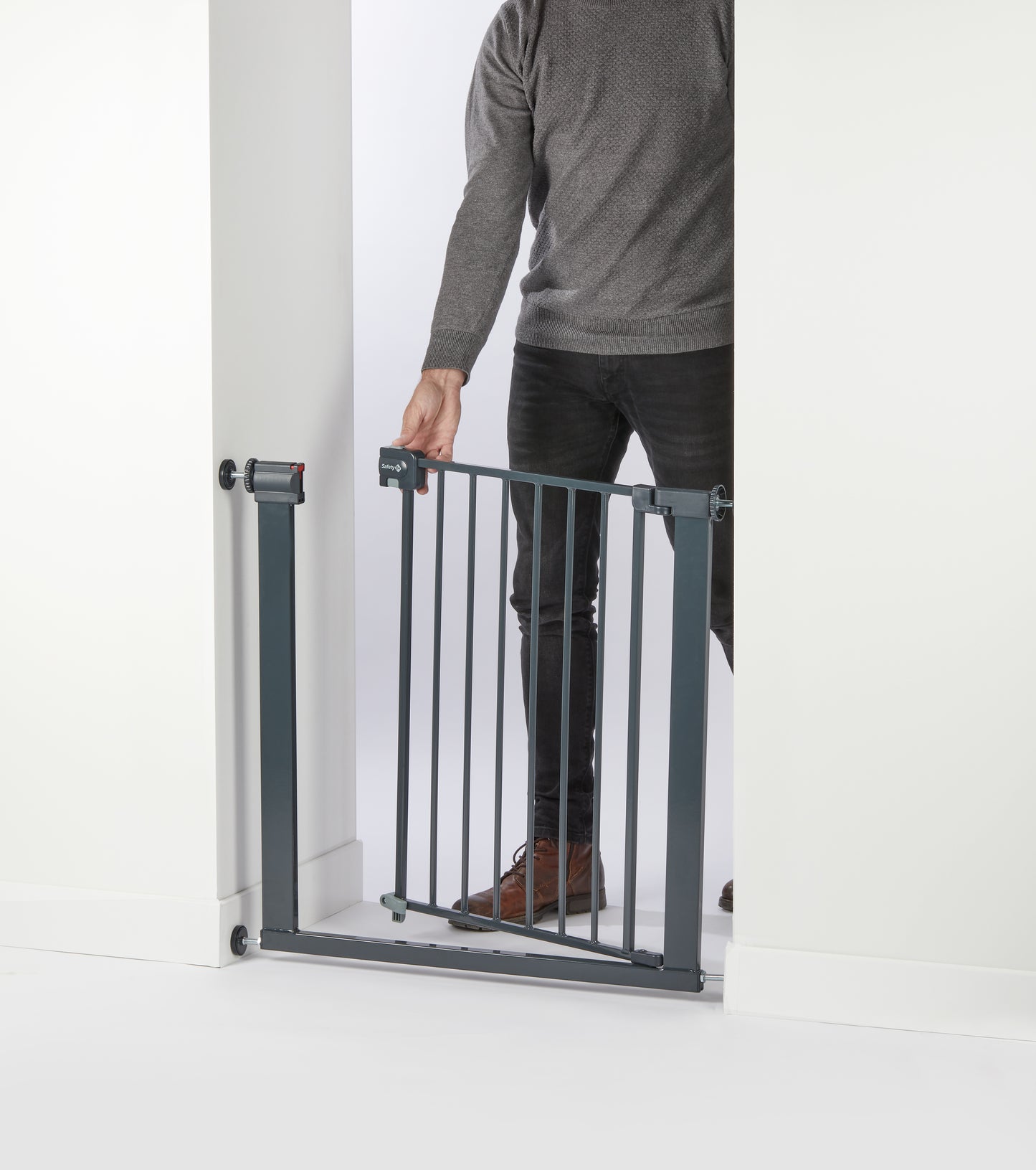 Puerta de Seguridad con Cierre Automático SAFETY 1ST, Negra